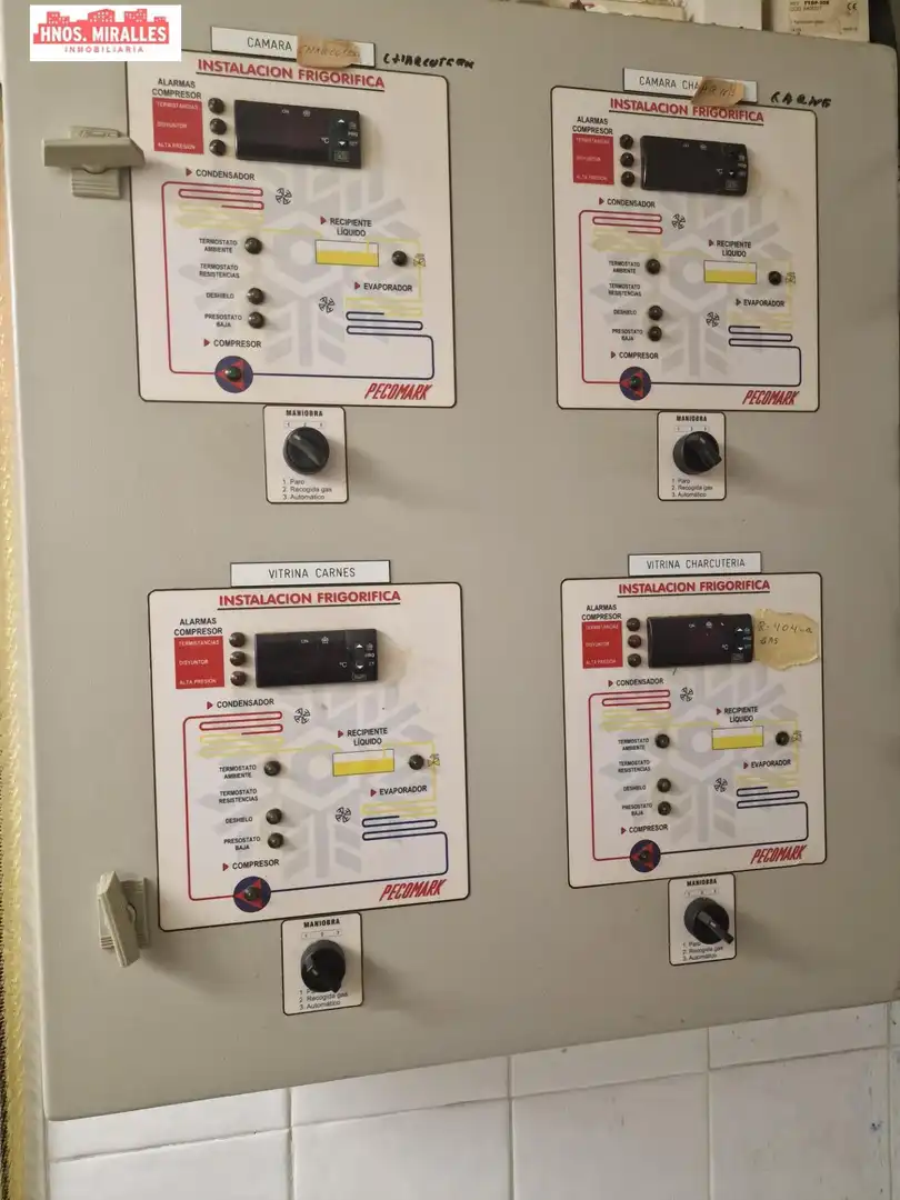 Local en venta en Elche / Elx con Aire acondicionado y Amueblado