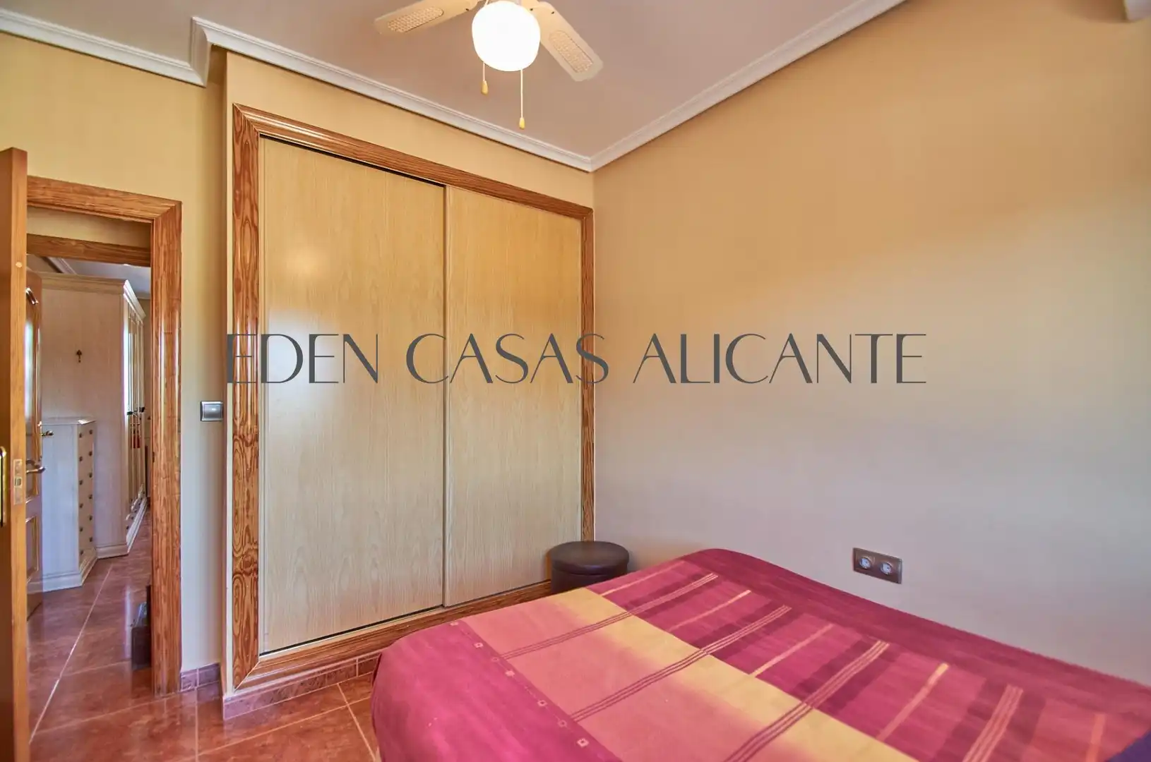 Dormitori de Casa o xalet en venda en Alicante / Alacant amb Aire condicionat, Jardí privat i Terrassa