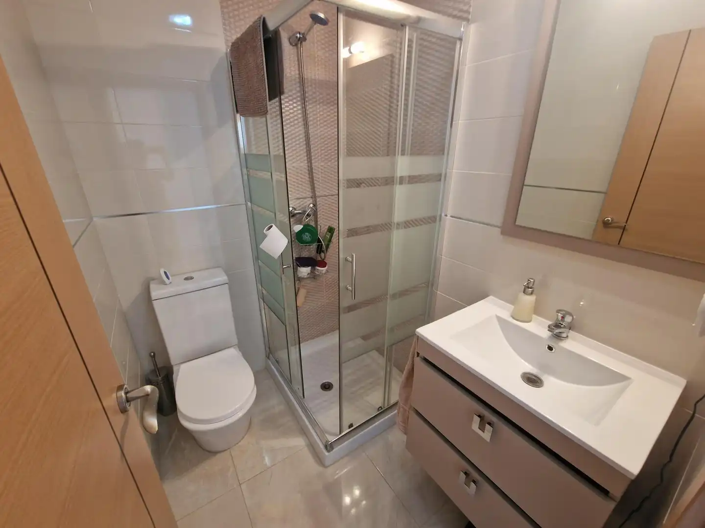 Badezimmer von Dachboden zum Verkauf in Águilas mit Klimaanlage und Möbliert
