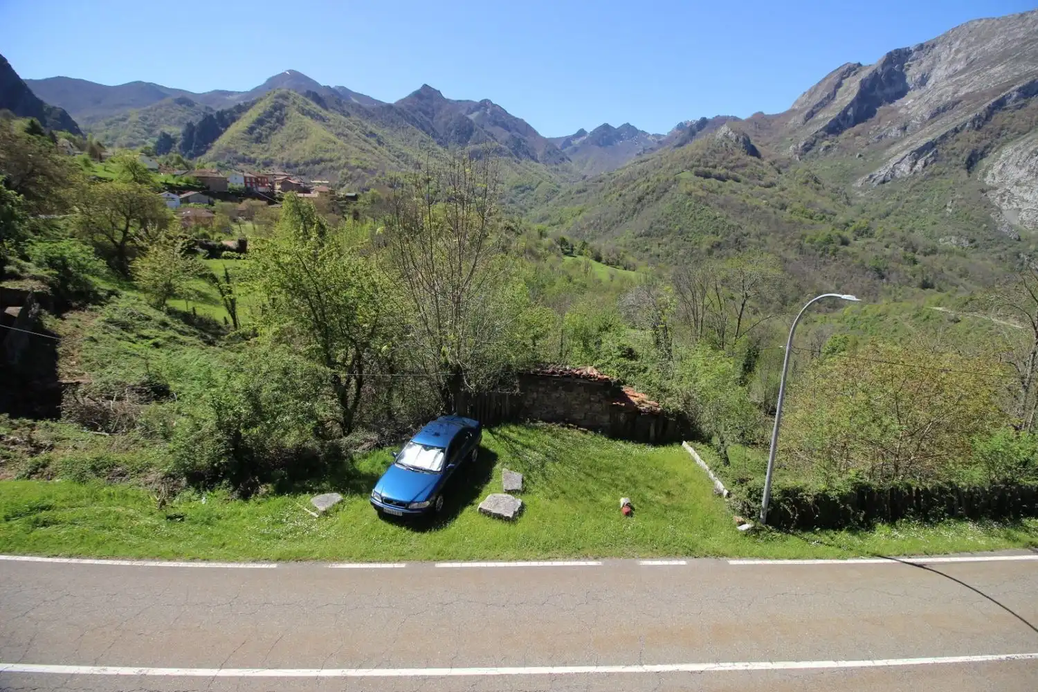 Vista exterior de Dúplex en venta en Oseja de Sajambre con Jardín privado, Parquet y Terraza