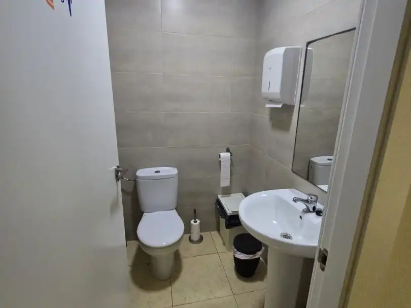 Baño de Local de alquiler en Orihuela ciudad