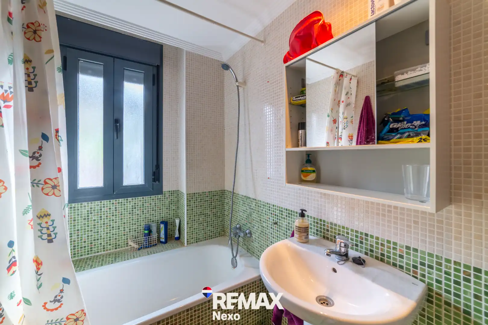 Bathroom of Flat for sale in Cabezón de Pisuerga  with Air Conditioner, Heating and Storage room