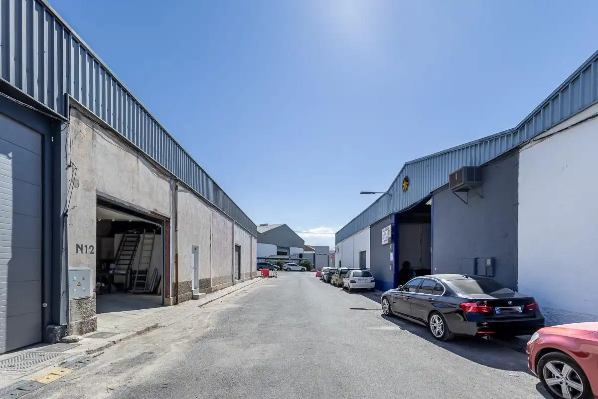 Außenansicht von Fabrikhallen zum Verkauf in Peligros, Granada
