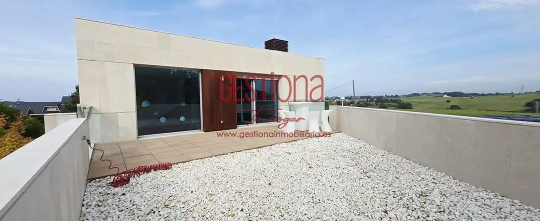 Terrace of Houses for sale in Santa Cruz de Bezana  with Private garden, Terrace and Furnished