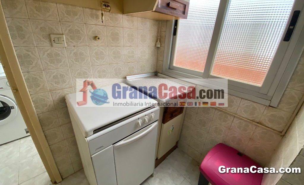 Cuina de Pis de lloguer en  Granada Capital amb Aire condicionat, Calefacció i Moblat