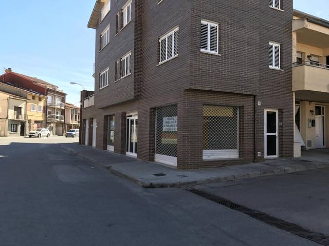 Local comercial en Alquiler en de Lleida en Roda de Ter