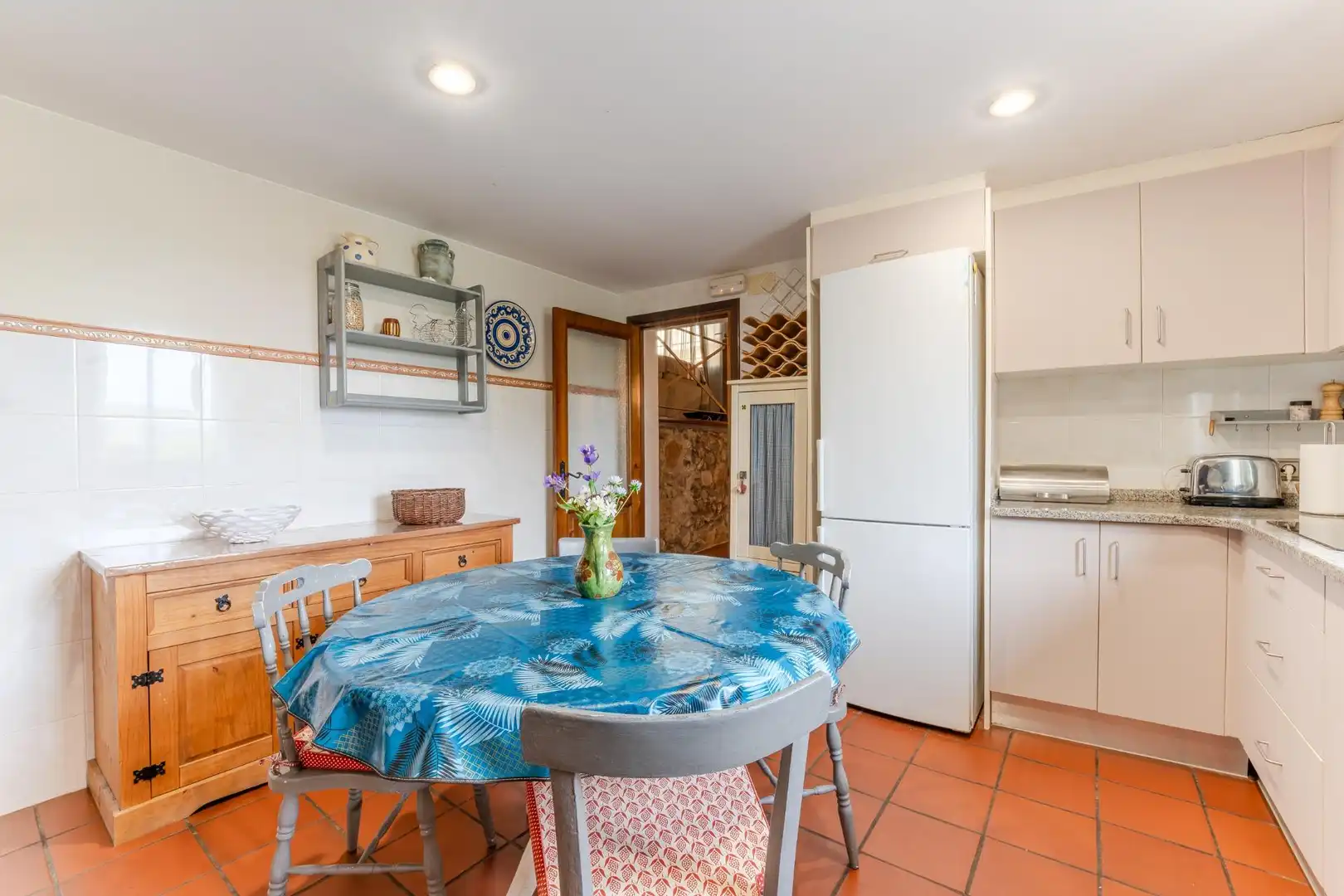 Cocina de Finca rústica en venta en Bescanó con Calefacción, Jardín privado y Trastero