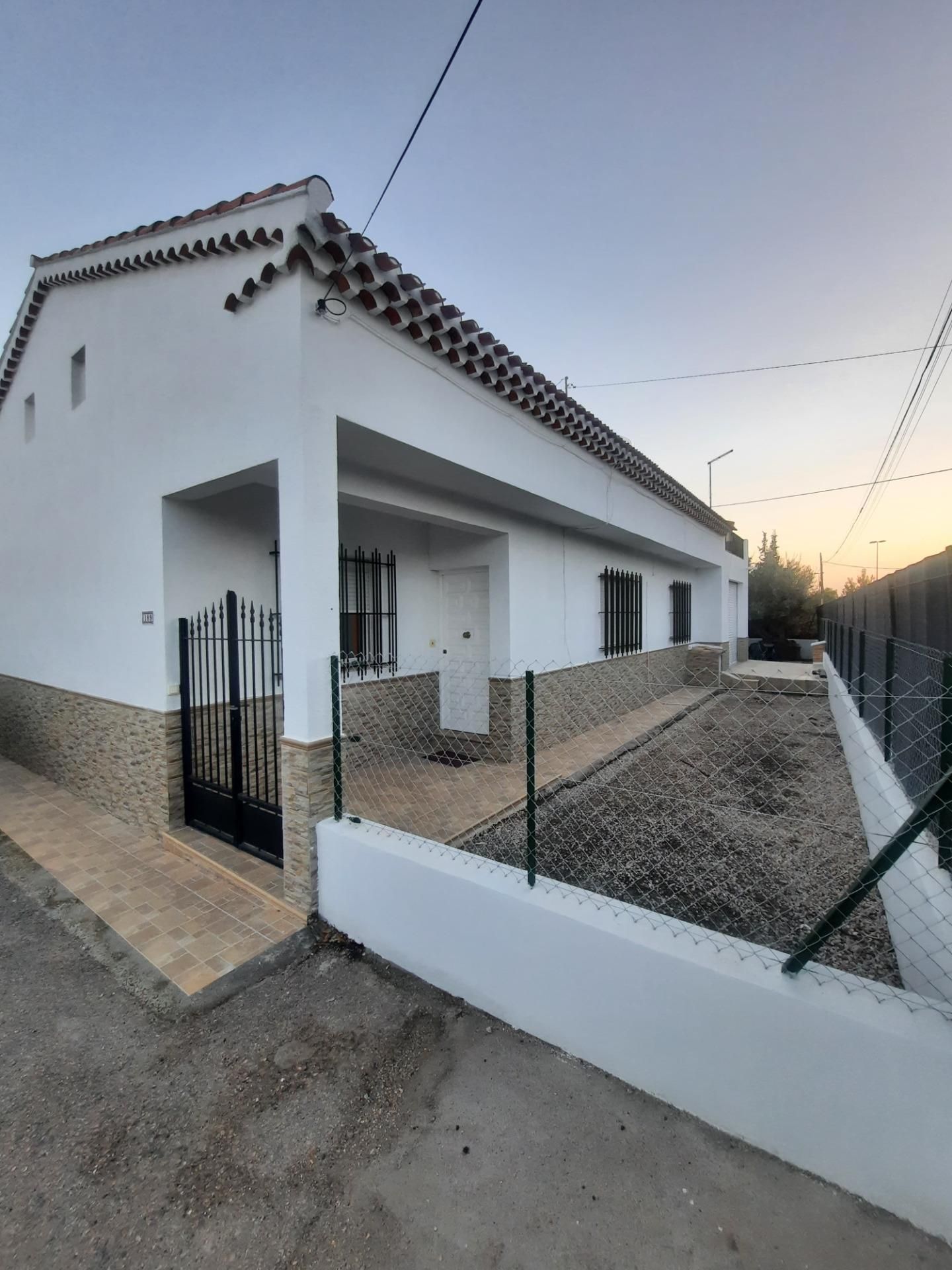 Vista exterior de Casa o xalet en venda en Lorca amb Aire condicionat, Calefacció i Jardí privat