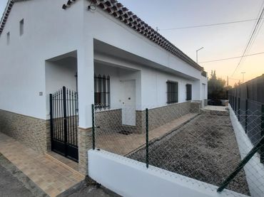 Villa con piscina in vendita a Pedanías Centro