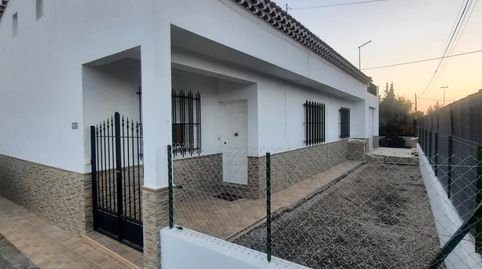 CASA DE CAMPO CON HUERTA DE FRUTALES JUNTO AL CASCO URBANO DE LORCA