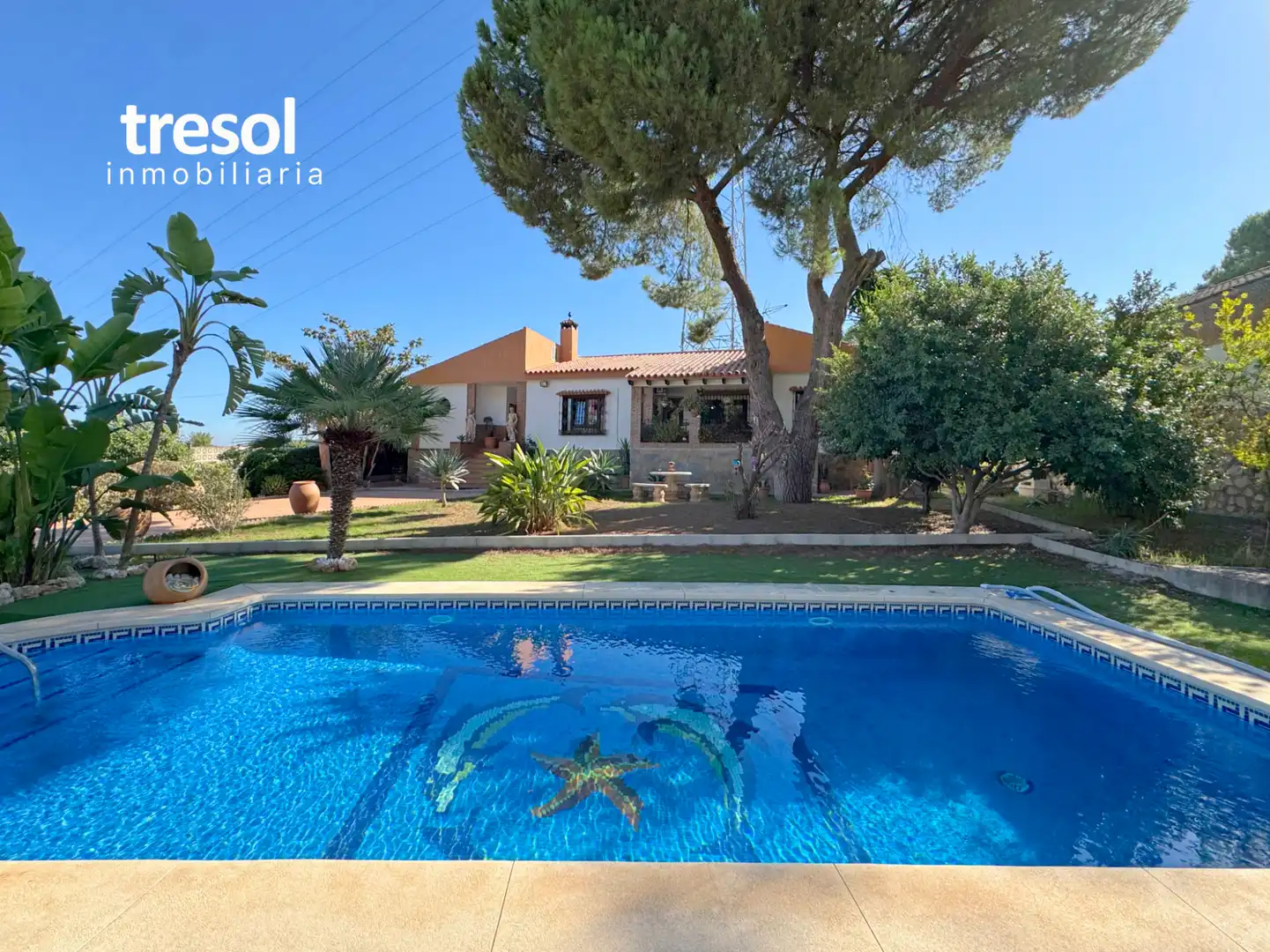 Chalet con piscina en venta en Pinos de Alhaurín - Periferia