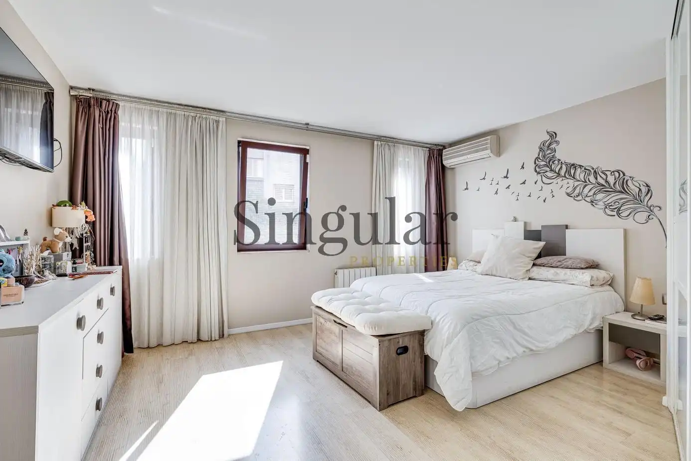 Habitación de Casa adosada en venta en Barcelona con Aire acondicionado, Calefacción y Terraza