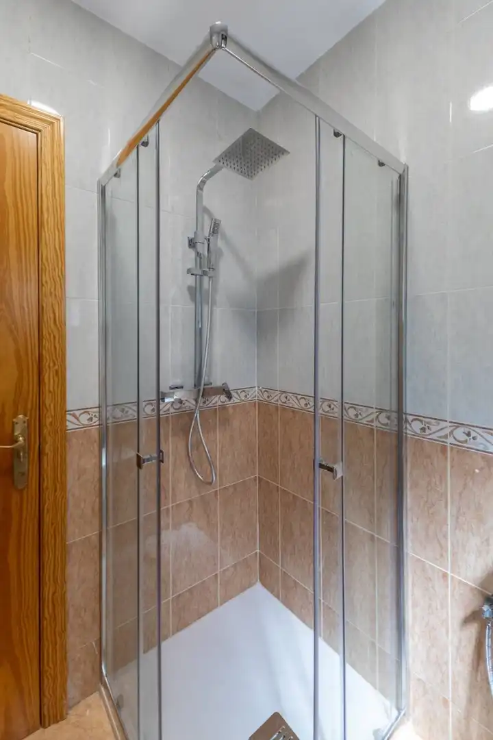 Bany de Casa o xalet en venda en Duruelo amb Calefacció, Terrassa i Piscina