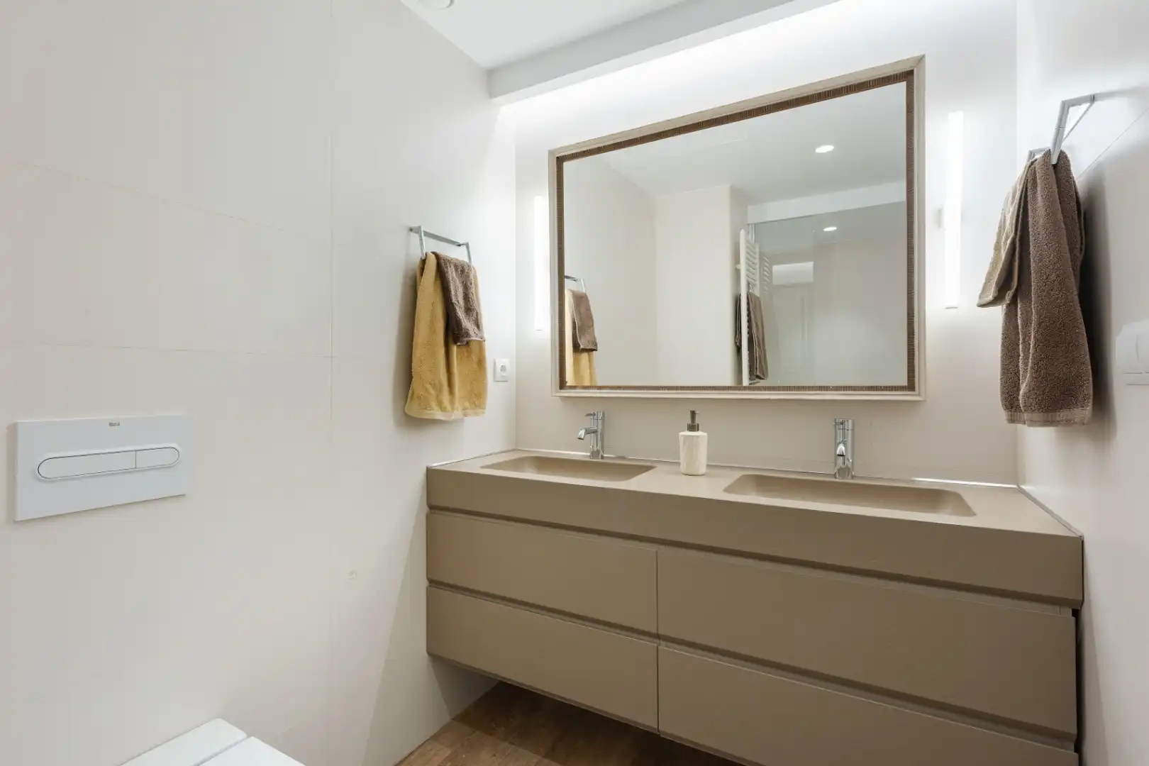 Baño de Apartamento en venta en Málaga con Aire acondicionado, Calefacción y Terraza