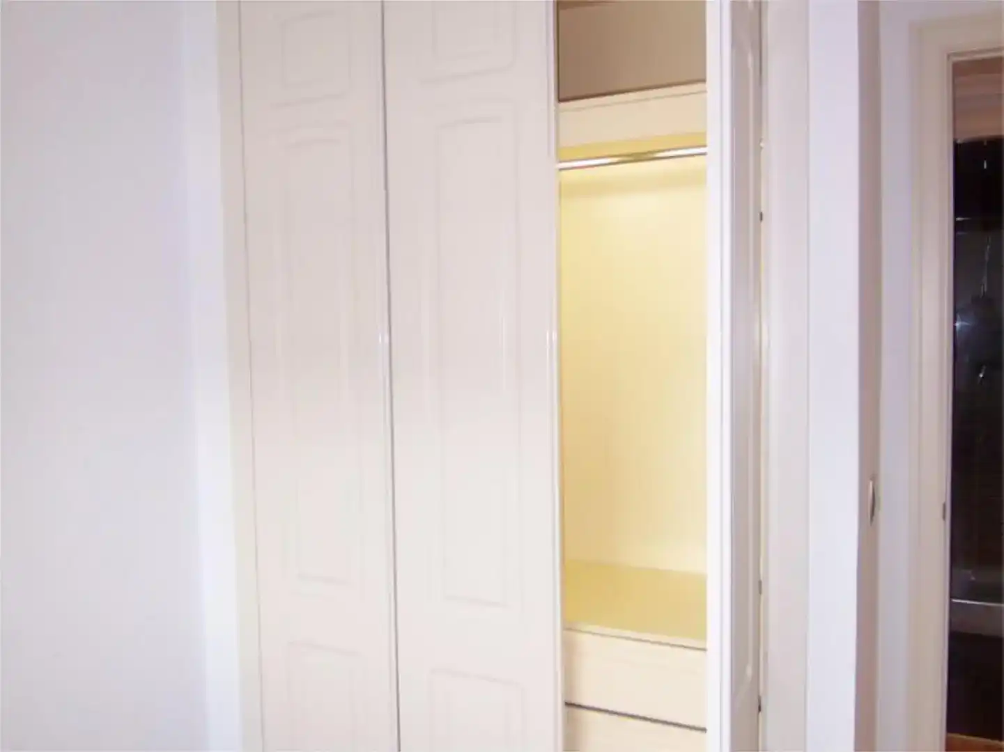 Schlafzimmer von Wohnung zur Miete in  Madrid Capital mit Klimaanlage und Schwimmbad