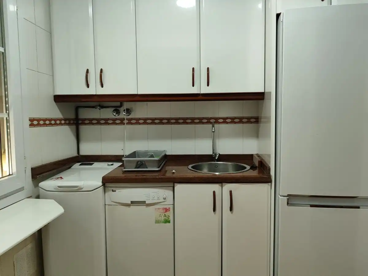 Cocina de Piso de alquiler en Huelva con Aire acondicionado, Amueblado y Balcón