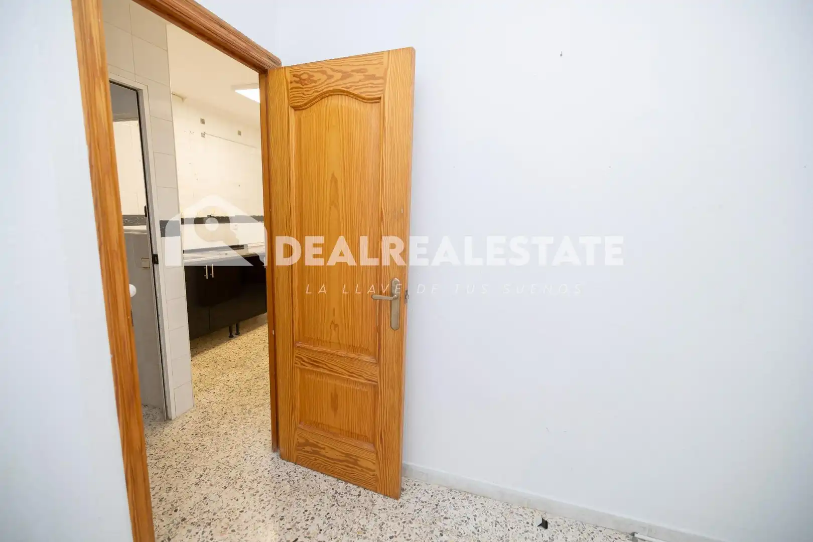 Dormitori de Pis en venda en La Rinconada amb Aire condicionat, Terrassa i Balcó