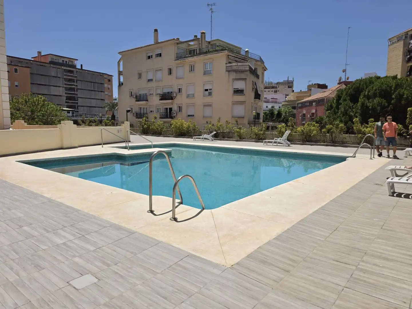 Piscina de Estudi en venda en Torremolinos amb Aire condicionat