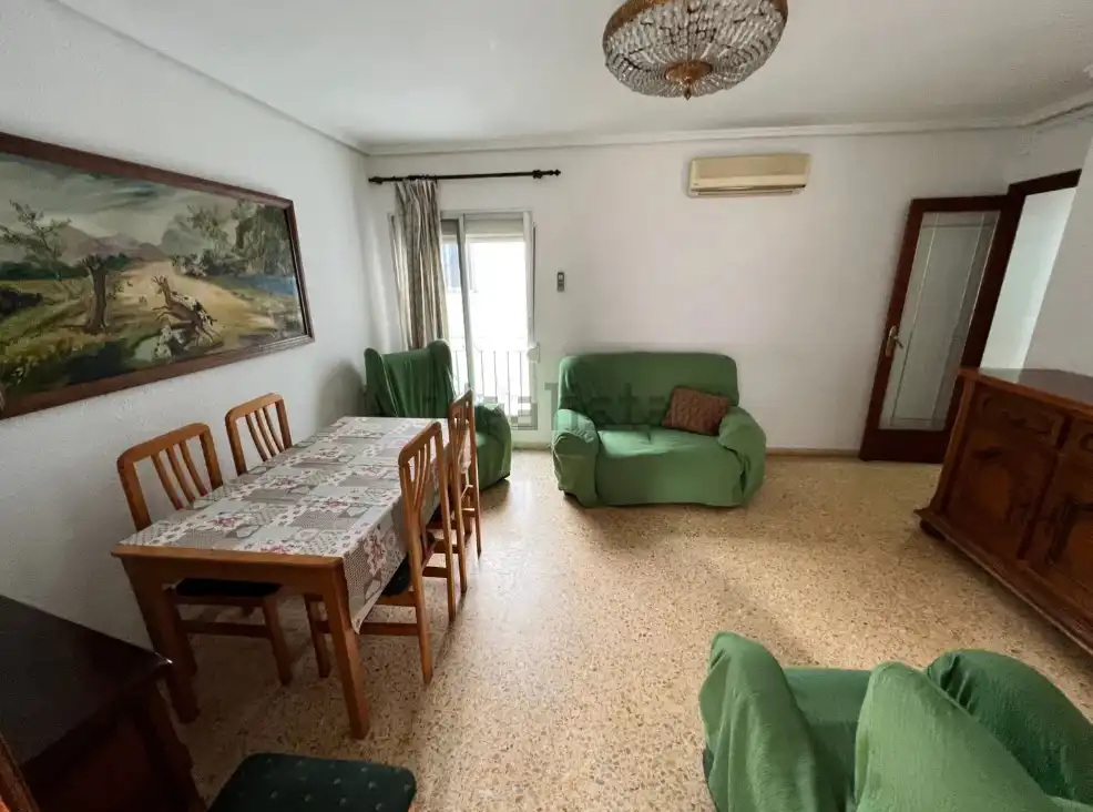 Sala d'estar de Pis de lloguer en Valencia amb Aire condicionat, Moblat i Forn