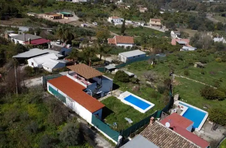 Außenansicht von Country house zum Verkauf in Coín mit Privatgarten, Terrasse und Schwimmbad