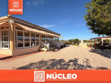 Xalet amb piscina en venda a Partida Altabix