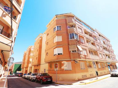 Exterior view of Apartment for sale in Guardamar del Segura  with Air Conditioner, Terrace and Storage room