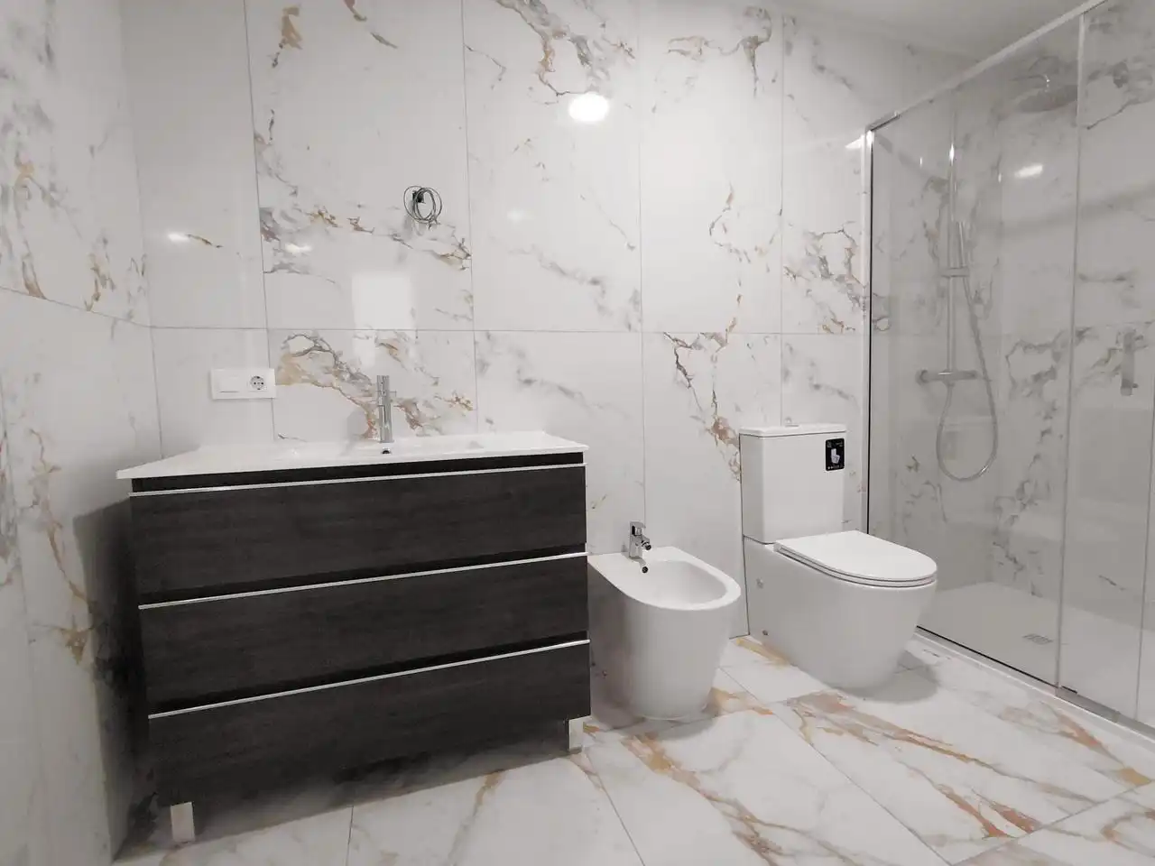Bathroom of Ground floor for sale in Arona  with Air Conditioner