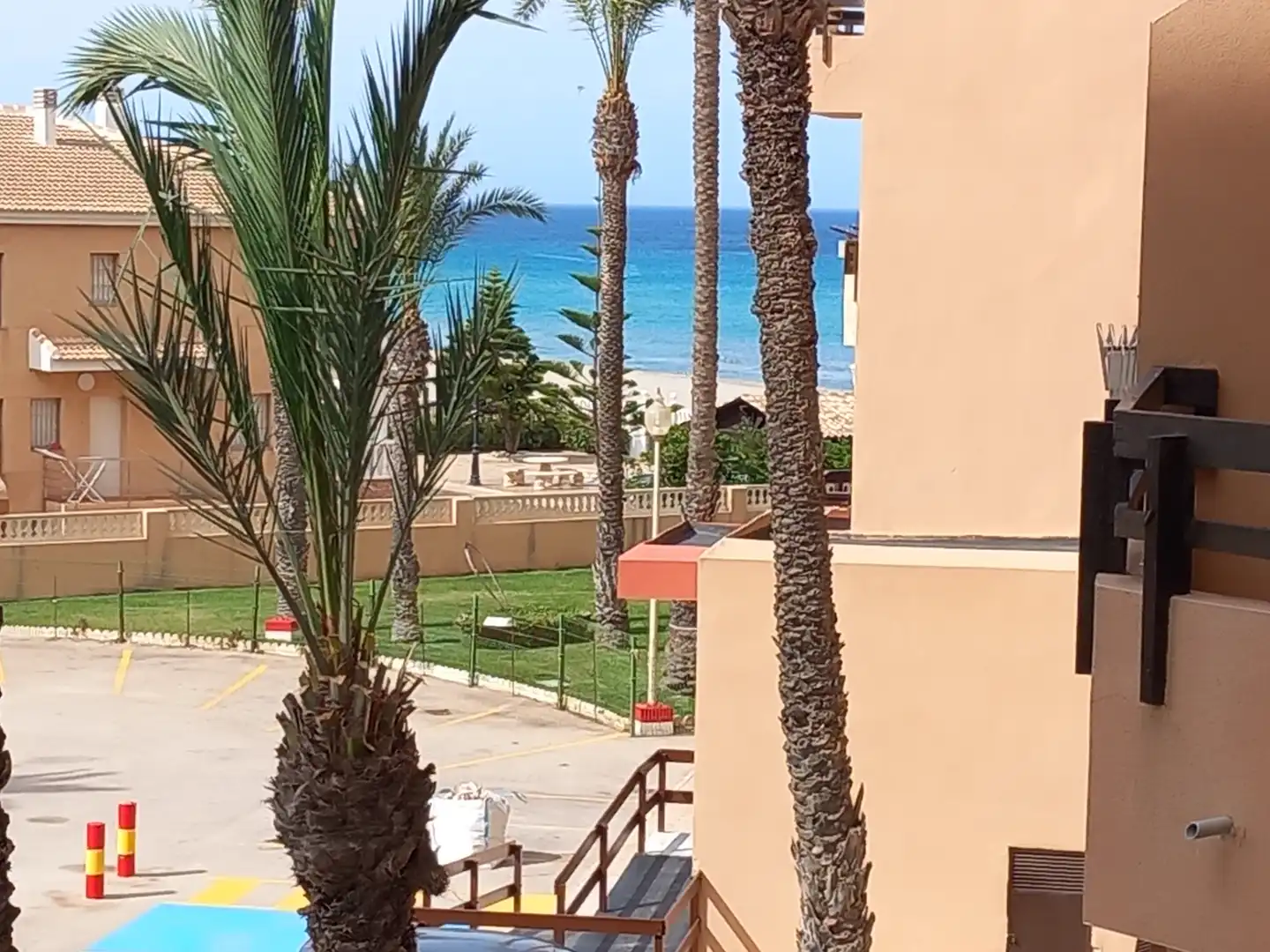 Vista exterior de Estudi en venda en La Manga del Mar Menor amb Aire condicionat, Calefacció i Terrassa