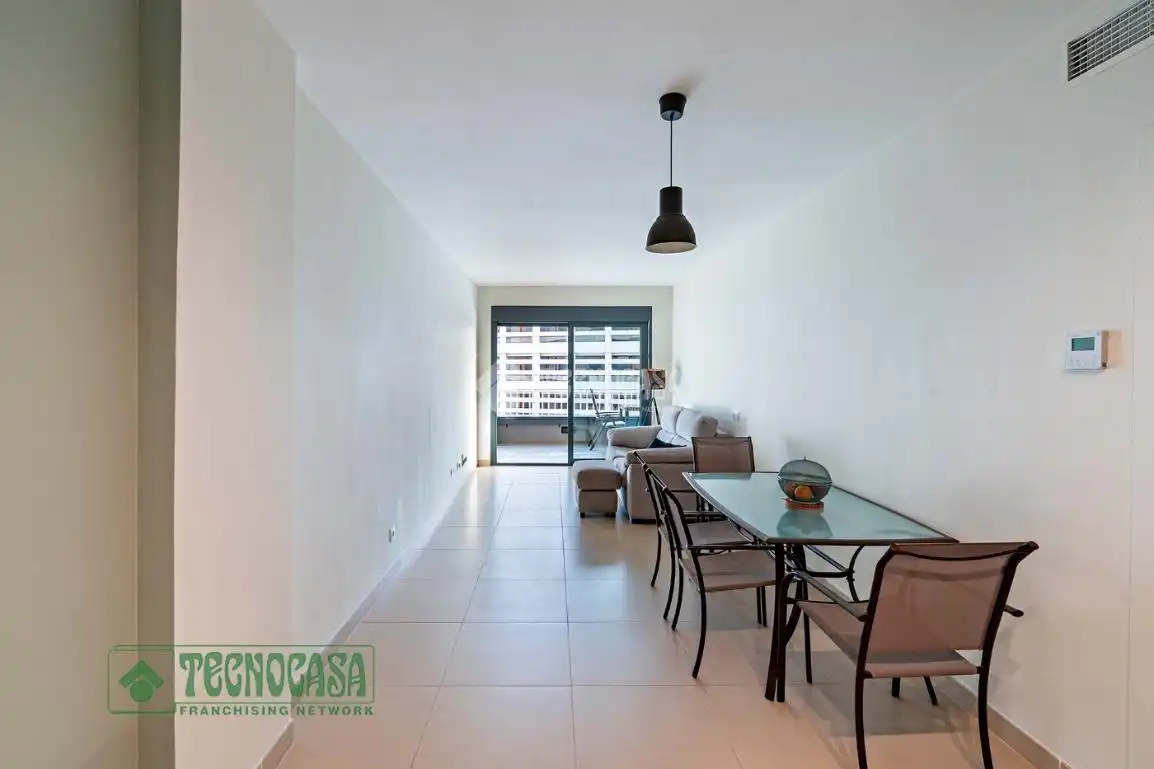 Comedor de Piso en venta en Roquetas de Mar con Aire acondicionado, Terraza y Amueblado