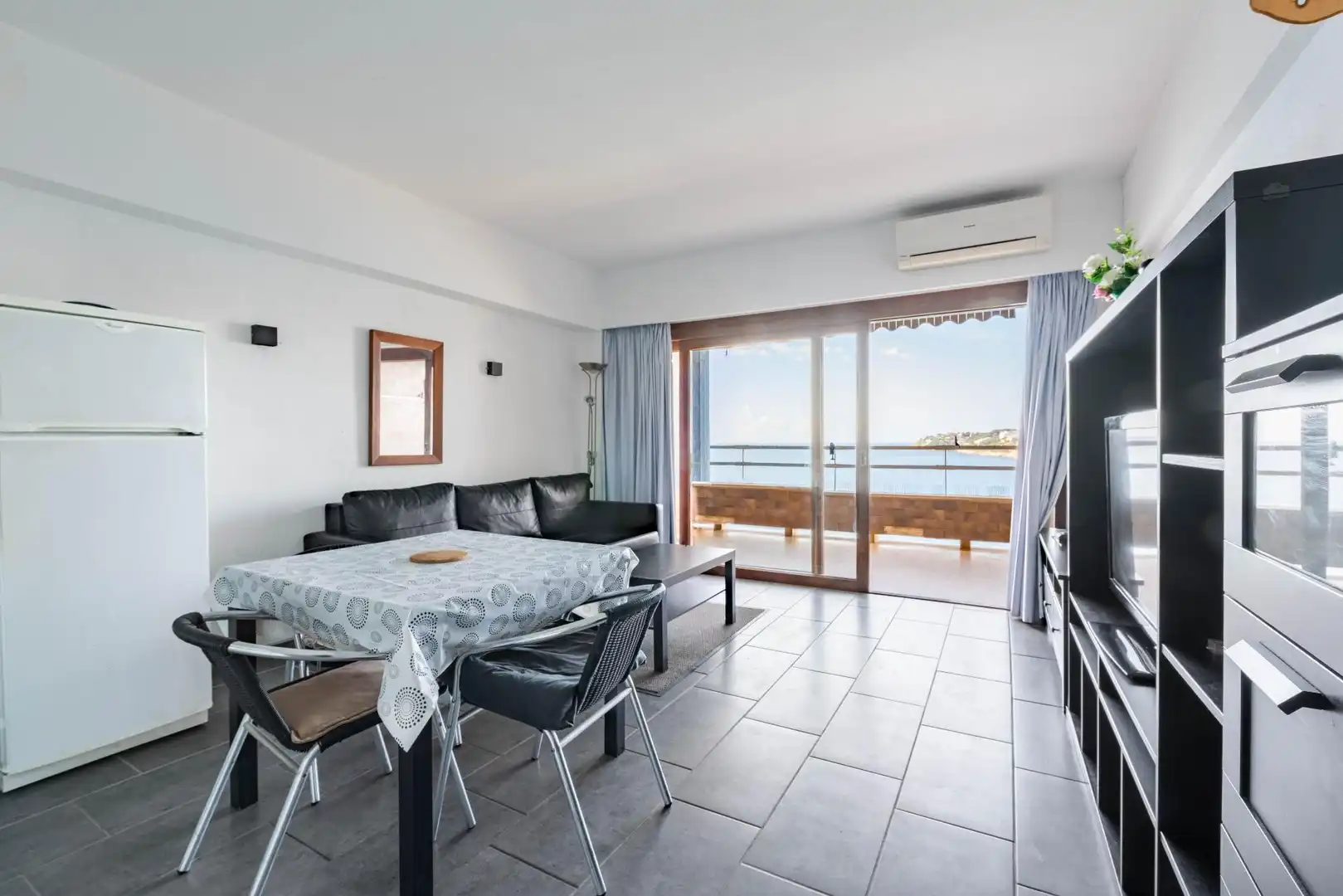 Living room of Apartments for rent in Calvià  with Air Conditioner, Terrace and Furnished