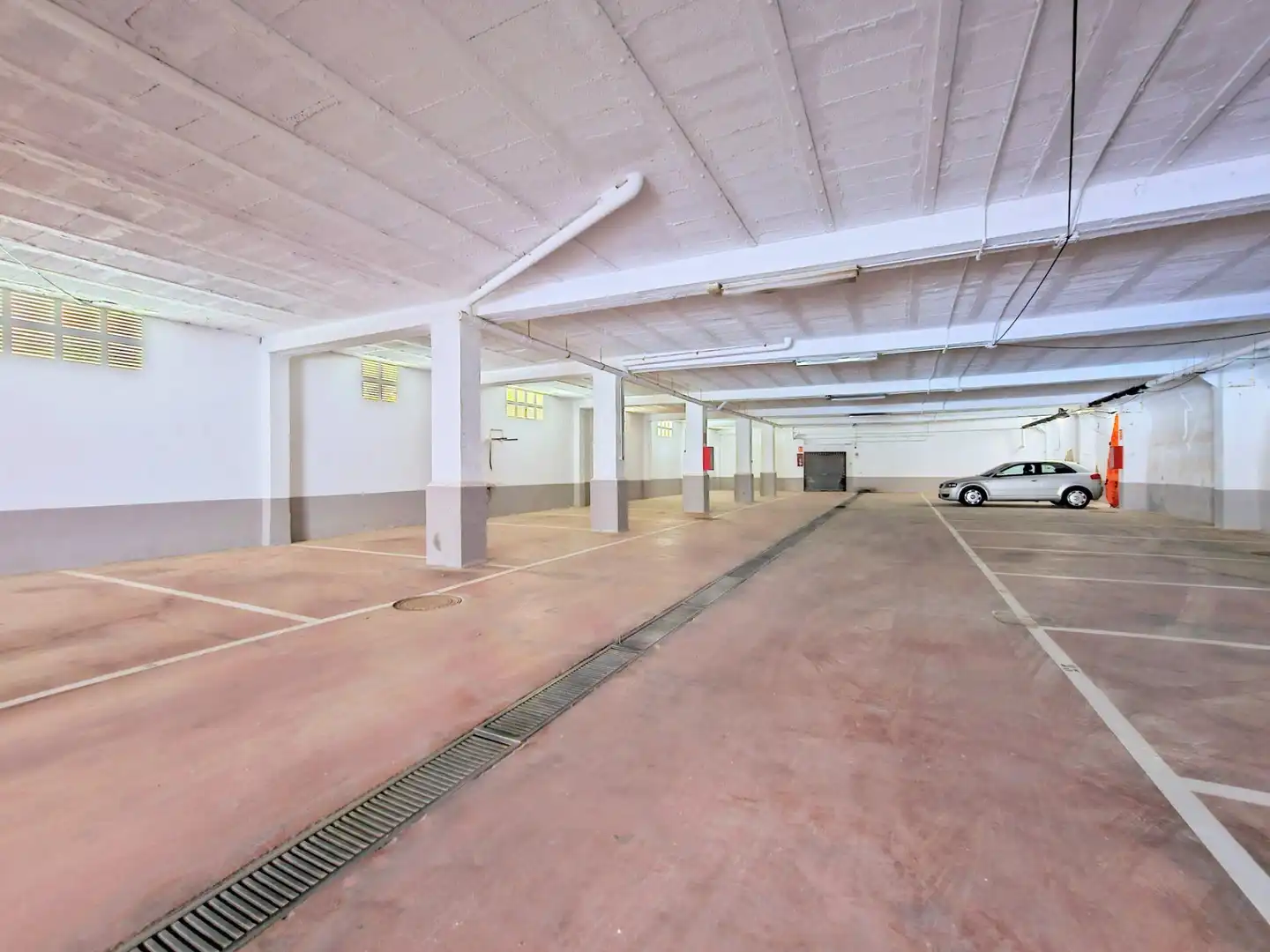 Parkplatz von Wohnung zum Verkauf in La Manga del Mar Menor mit Möbliert, Balkon und Alarm