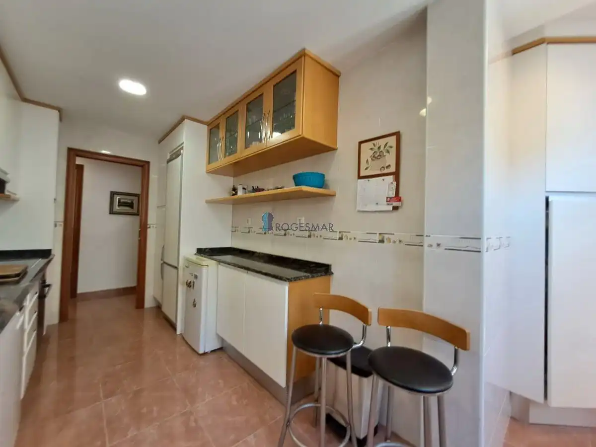 Cuina de Apartament en venda en Benicasim / Benicàssim amb Terrassa, Traster i Piscina comunitària