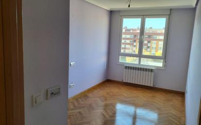 Bedroom of Flat for sale in Palencia Capital  with Heating, Terrace and Storage room