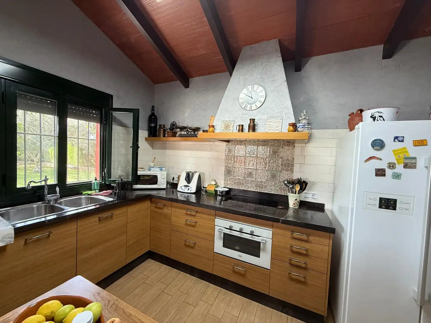 Cocina de Finca rústica en venta en Antequera con Aire acondicionado, Jardín privado y Piscina