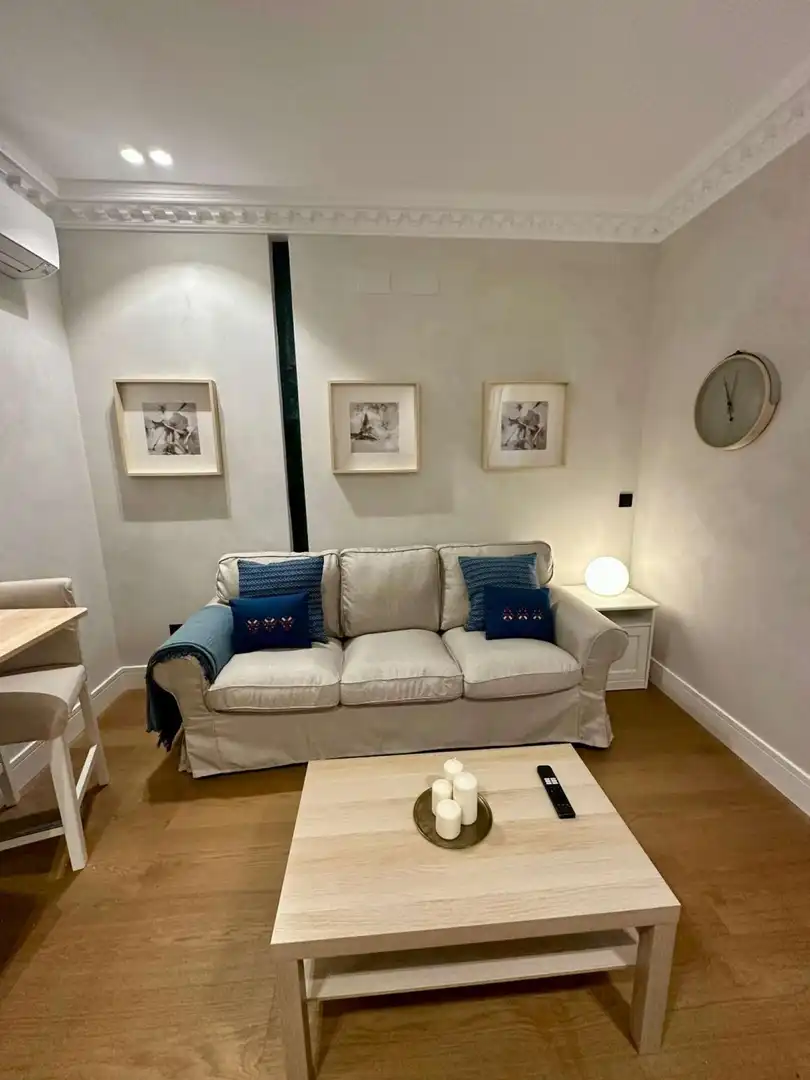 Habitación en Cortes - Huertas