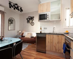 Cuina de Apartament de lloguer en  Barcelona Capital amb Aire condicionat, Moblat i Microones