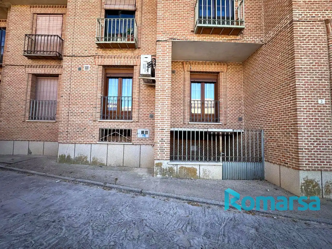 Vista exterior de Local en venta en Madrigal de las Altas Torres