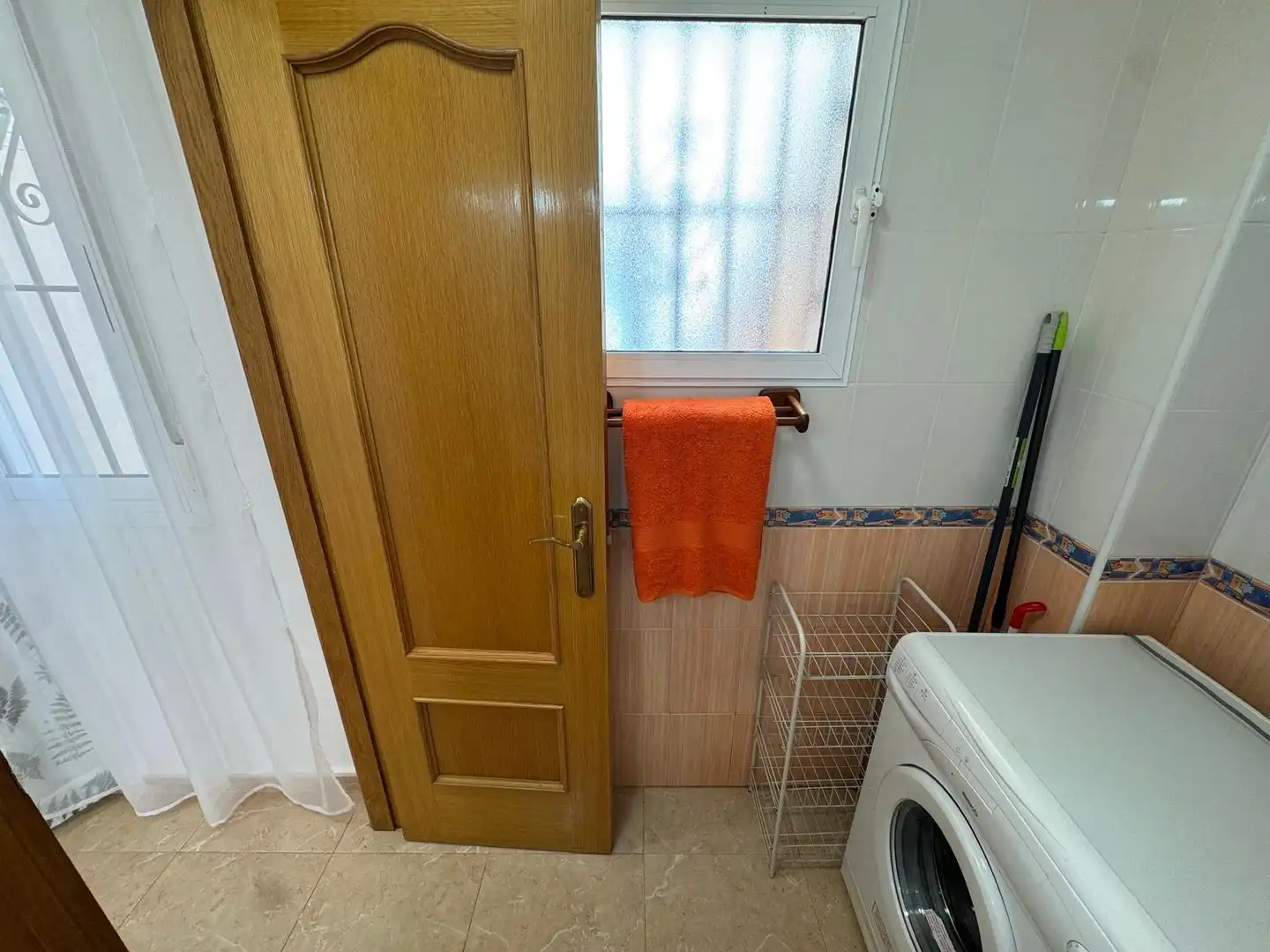 Baño de Estudio en venta en Torrevieja con Aire acondicionado, Terraza y Amueblado