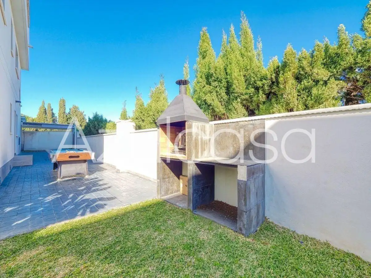 Jardín de Casa o chalet en venta en Sant Joan d'Alacant con Aire acondicionado, Terraza y Piscina