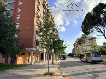 Appartamento con balcone in vendita a Plaza Cal Monic