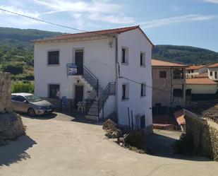 Vista exterior de Casa o xalet en venda en Cabrero amb Jardí privat