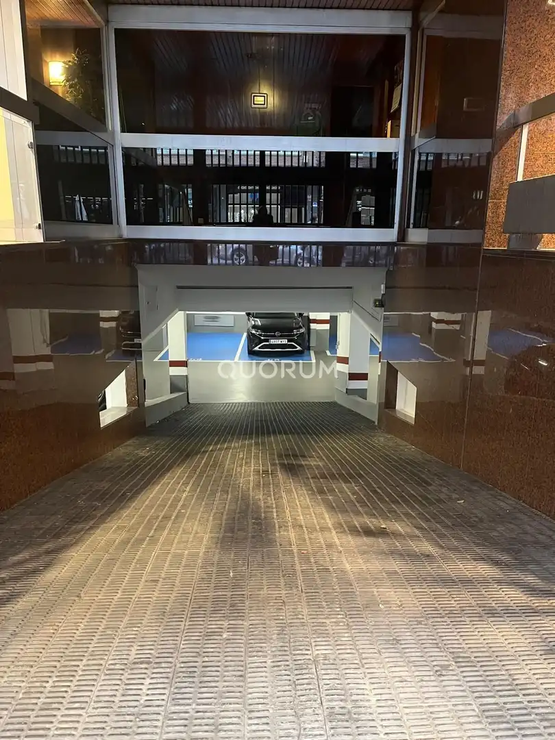 Einzelparkplatz zum Verkauf in Calle de Rodríguez Arias, imagen 2