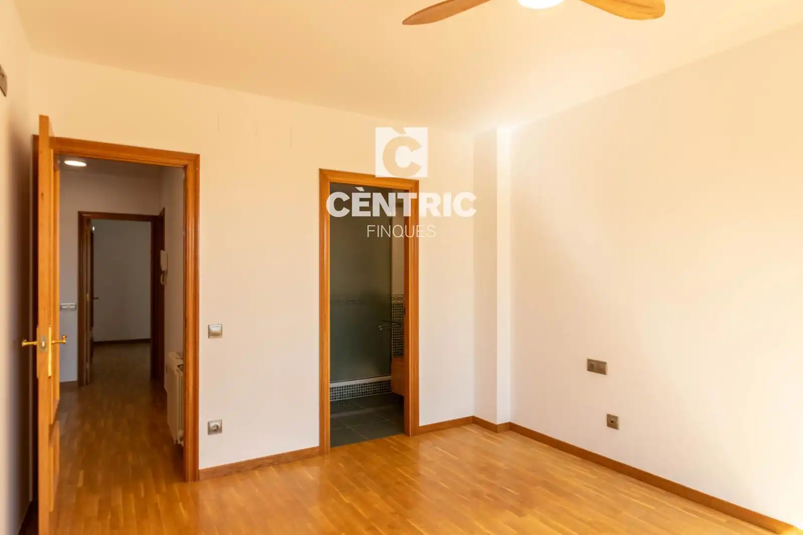 Dormitori de Casa o xalet en venda en Castellar del Vallès amb Aire condicionat, Calefacció i Terrassa