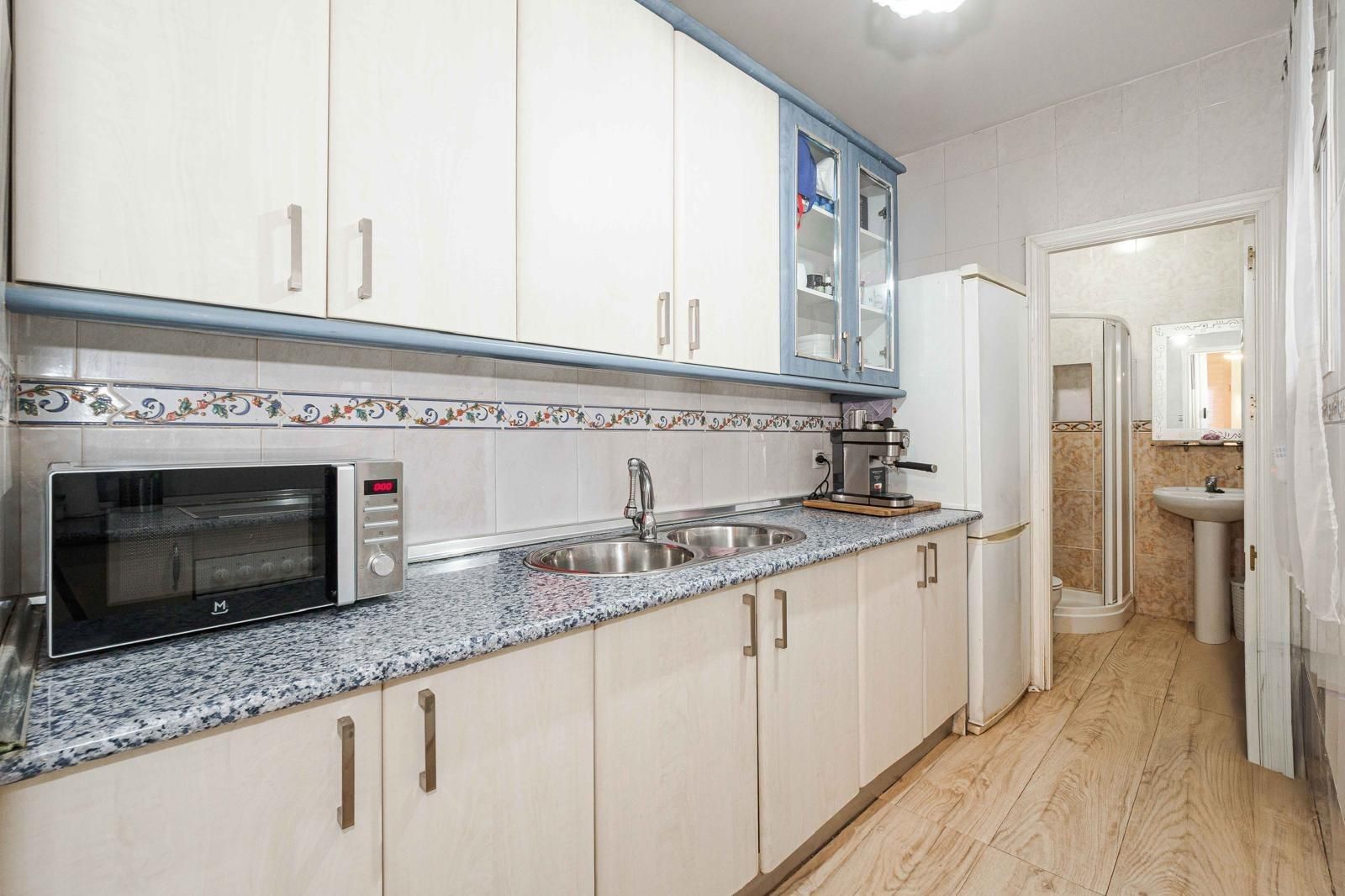 Cocina de Casa adosada en venta en  Sevilla Capital con Aire acondicionado y Terraza