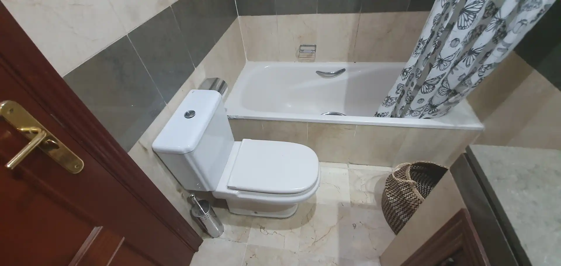 Bathroom of Flat for rent in Santa Cruz de Tenerife  with Private garden, Parquet flooring and Terrace
