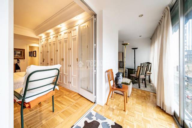 Piso en Venta en C. de Orense en Cuatro Caminos - Azca