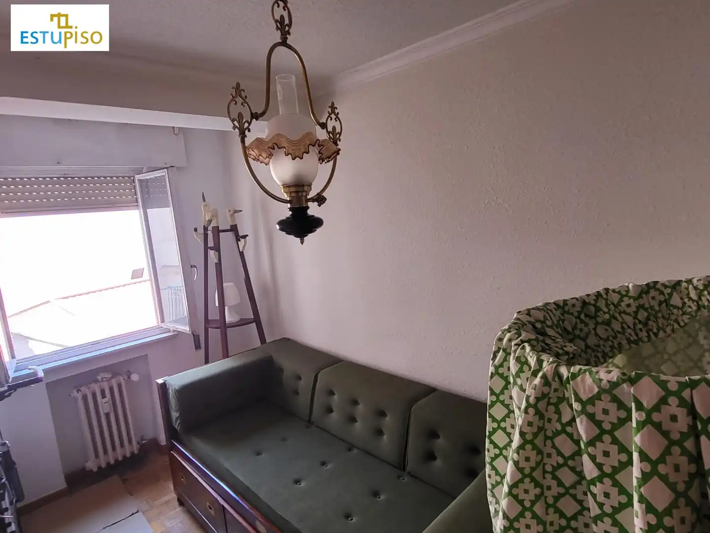 Sala de estar de Piso en venta en León Capital  con Parquet
