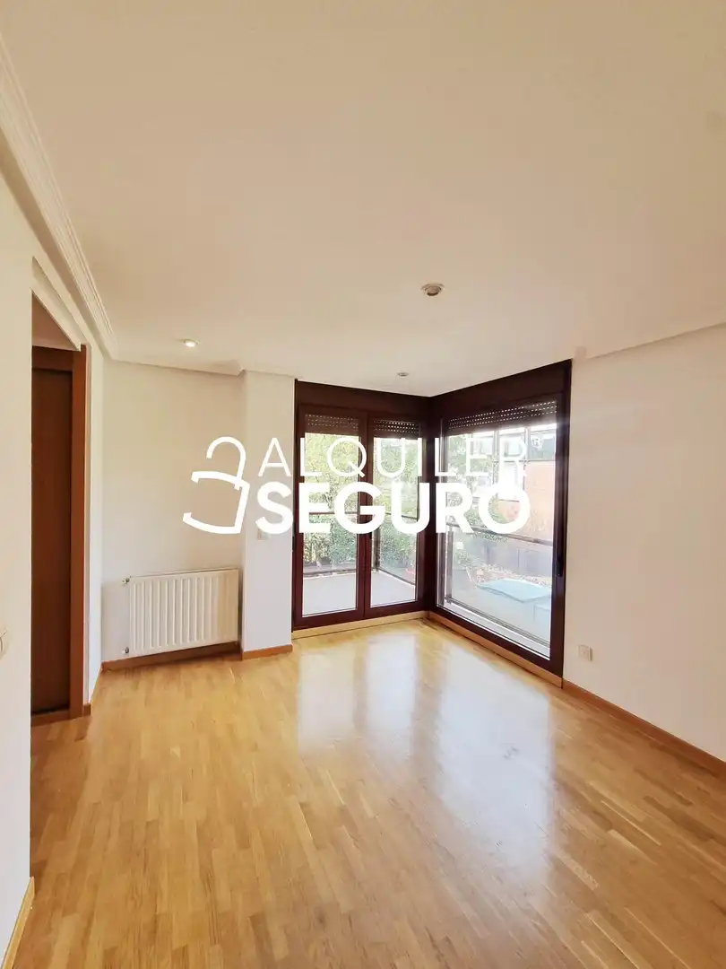 Bedroom of Flat for rent in Las Rozas de Madrid  with Heating, Terrace and Storage room