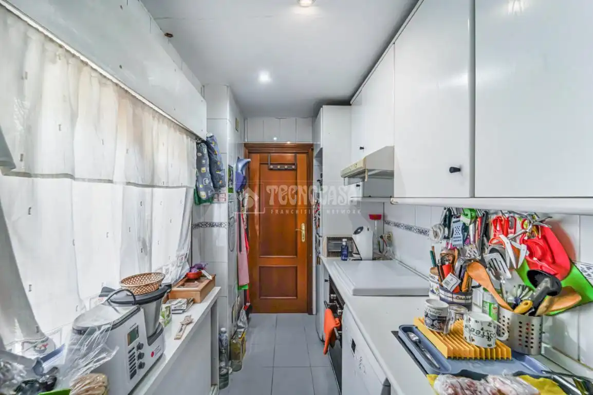 Cocina de Piso en venta en Madrid con Parquet y Balcón