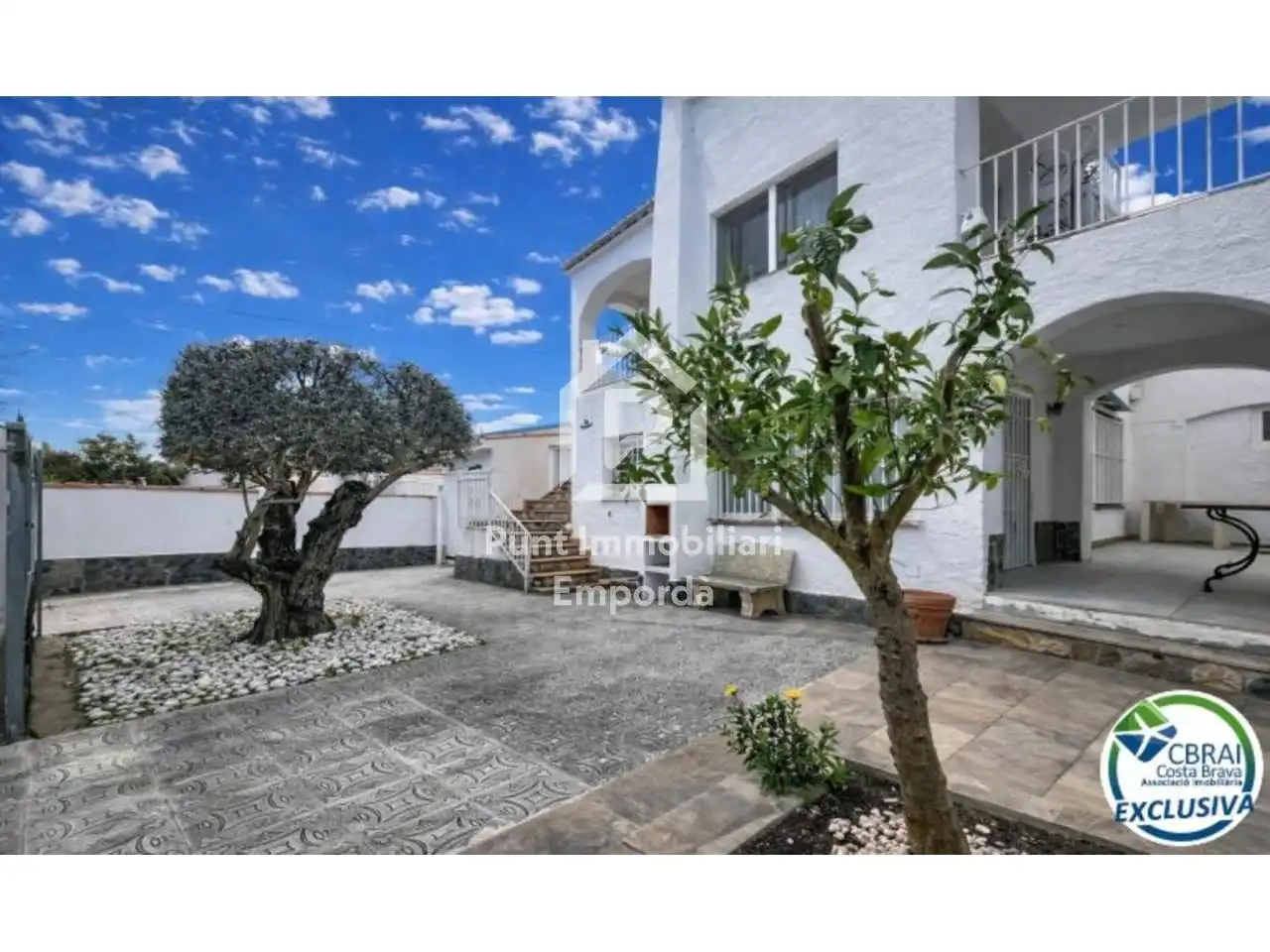 Casa amb jardí en venda a Calle Montseny, imagen 2